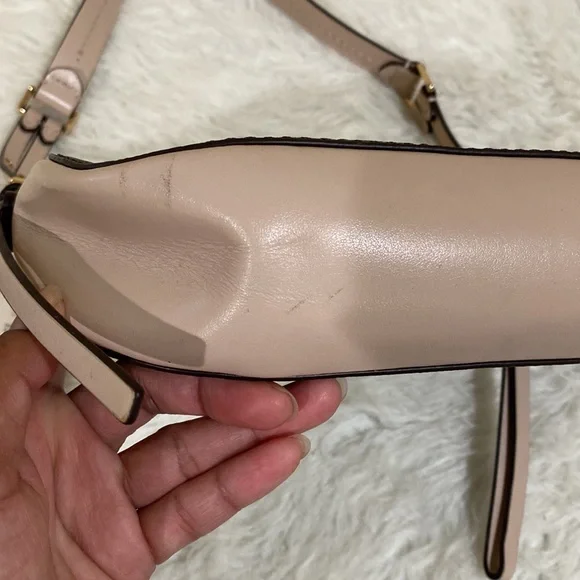 Micheal Kors Camden XS Pouchette - Picture 4 of 13